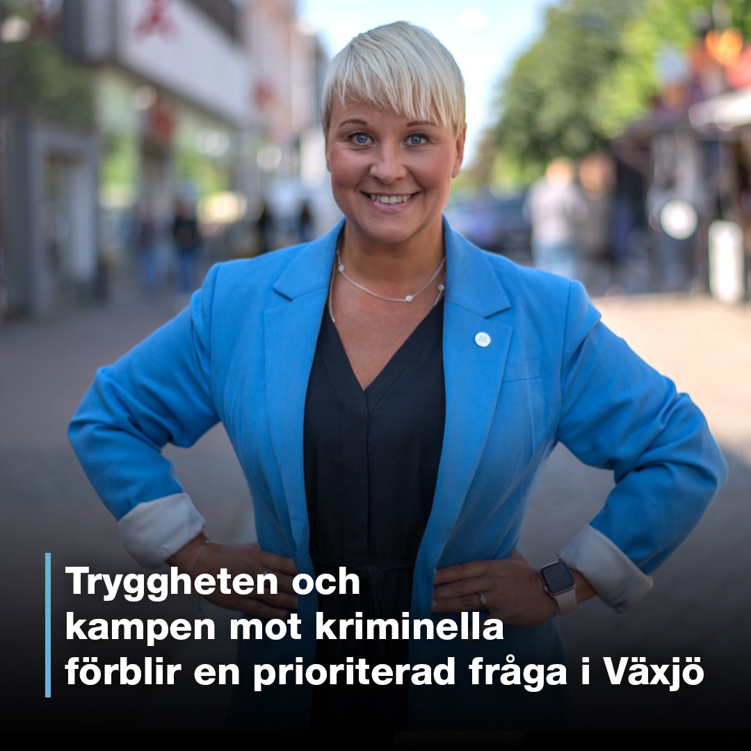 Växjömoderaterna (@vaxjomoderat) on Twitter photo Anna Tenje ger oss en lång intervju där hon går igenom året som kommer och hur politiken ser ut på olika nivåer för Moderaterna. Redan nu pekar hon ut trygghet som en prioriterad fråga. #växjö #vxopol <a href="/AnnaTenje/">Anna Tenje</a> #moderaterna #trygghet
vaxjomoderaterna.se/tryggheten-och… Anna Tenje ger oss en lång intervju där hon går igenom året som kommer och hur politiken ser ut på olika nivåer för Moderaterna. Redan nu pekar hon ut trygghet som en prioriterad fråga. #växjö #vxopol <a href="/AnnaTenje/">Anna Tenje</a> #moderaterna #trygghet
vaxjomoderaterna.se/tryggheten-och…
