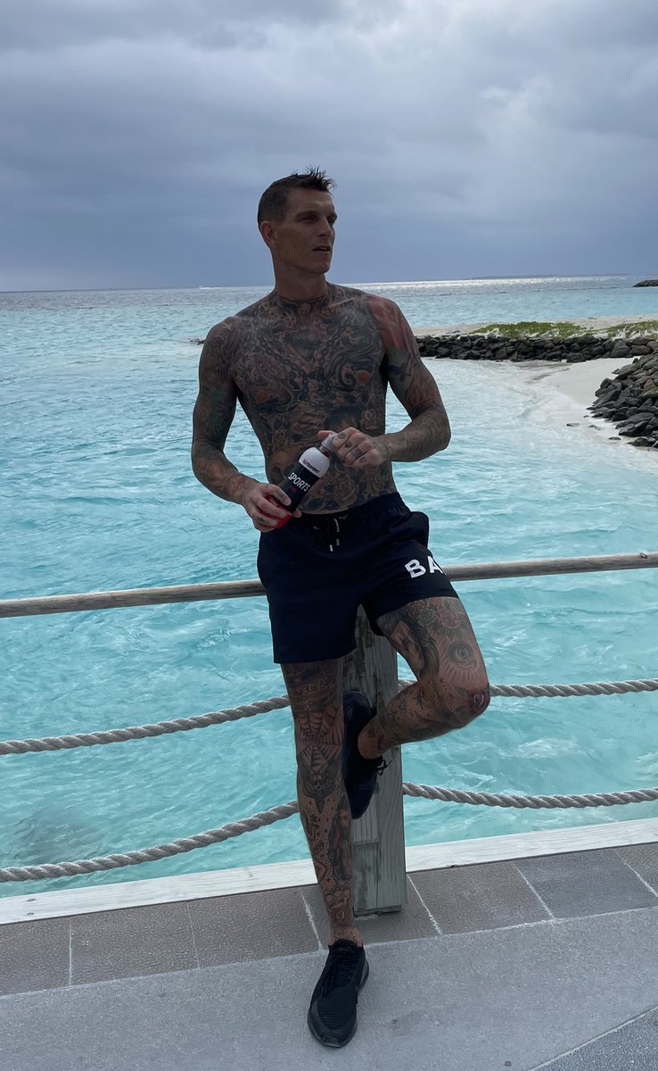 Daniel Agger tweet media