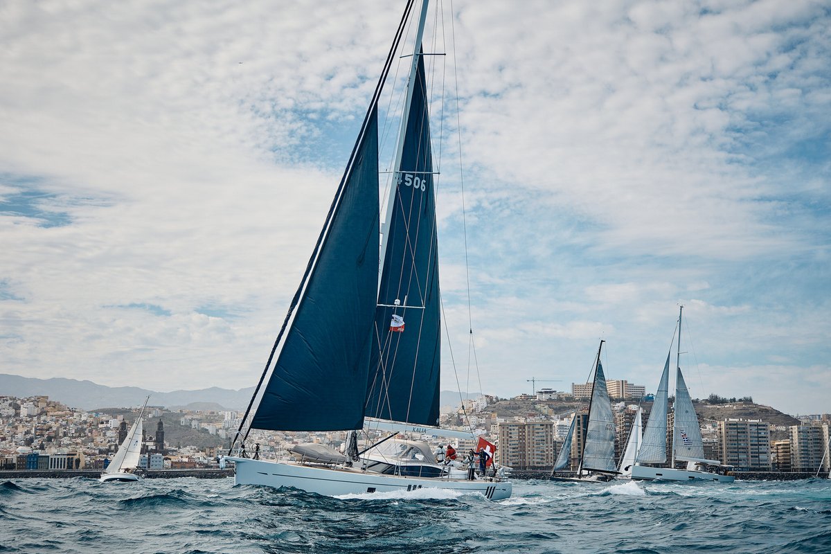ARC January is underway! The fleet set off on a great Atlantic adventure from #GranCanaria to #SaintLucia in hazy sunshine and 15knts of breeze. The open ocean awaits: bit.ly/3zEwBC3