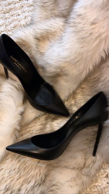 VayaEstilo's tweet photo. 👠⚫ https://t.co/yveBxfwjKq