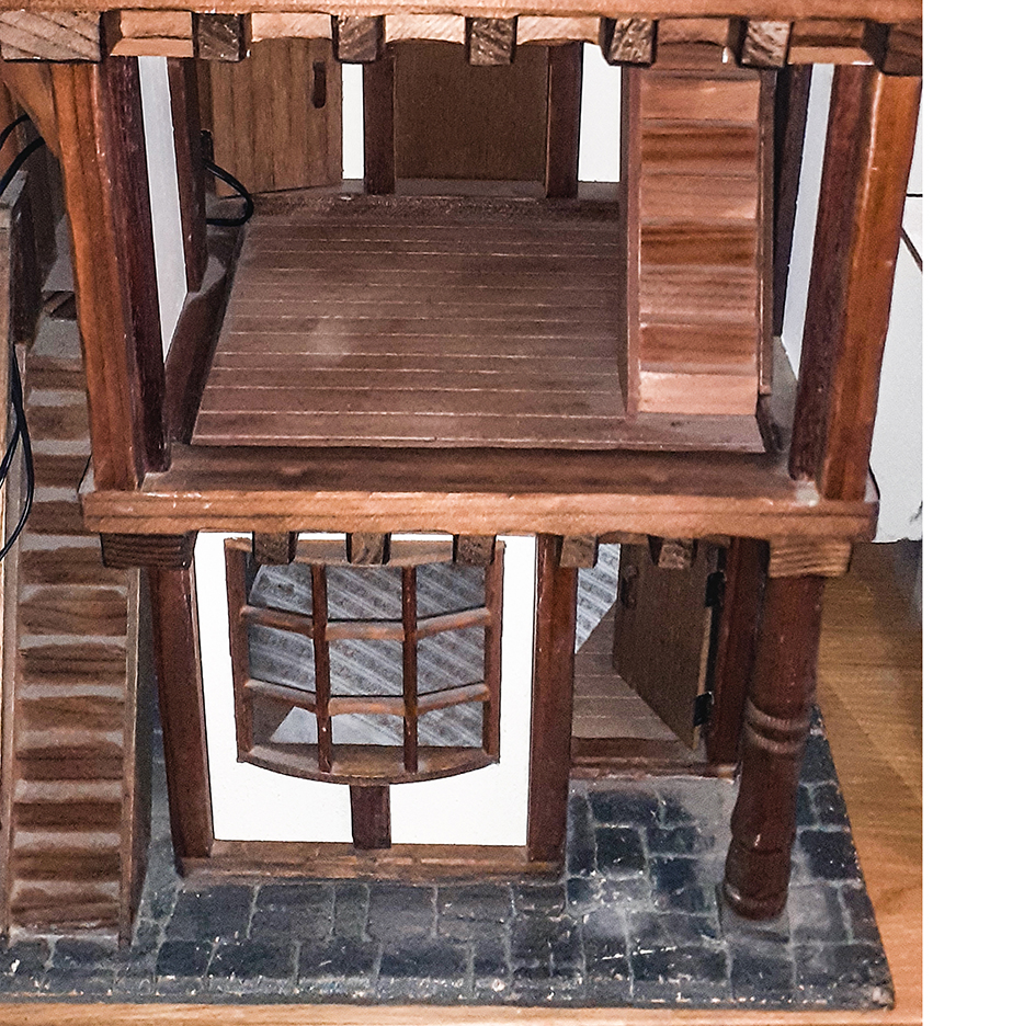 CollectableMr's tweet image. Any info on who might have made this wonderful 1:12 Tudor dolls house would be appreciated #miniatures #dollshouse #dollhouse #tudorhouse #ukminiatures #artisan