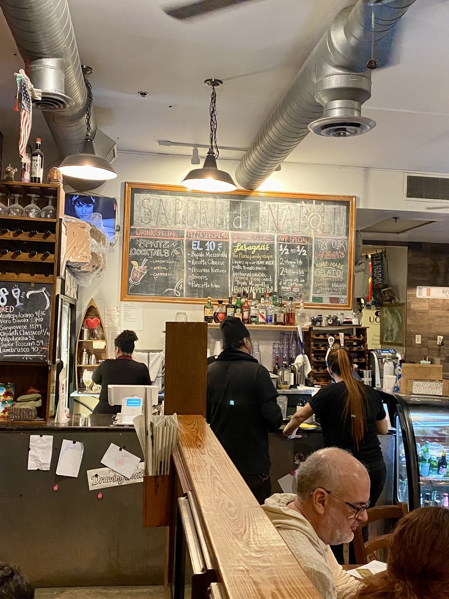 singleinatlanta's tweet image. Love the Italian vibe at Sapori di Napoli. Having the Caprese Salad and Tagliatelle al Salmone. #DowntownDecatur #CityofDecatur