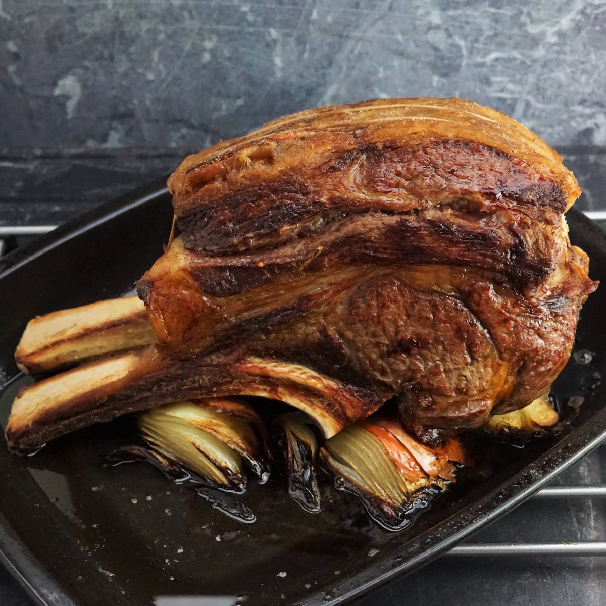 That's what I call roast beef!
Beautiful ribs of dry aged beef from <a href="/DunwoodFarm/">Dunwood</a> blasted for 20 min, just gone back in at lower temperature to finish cooking.