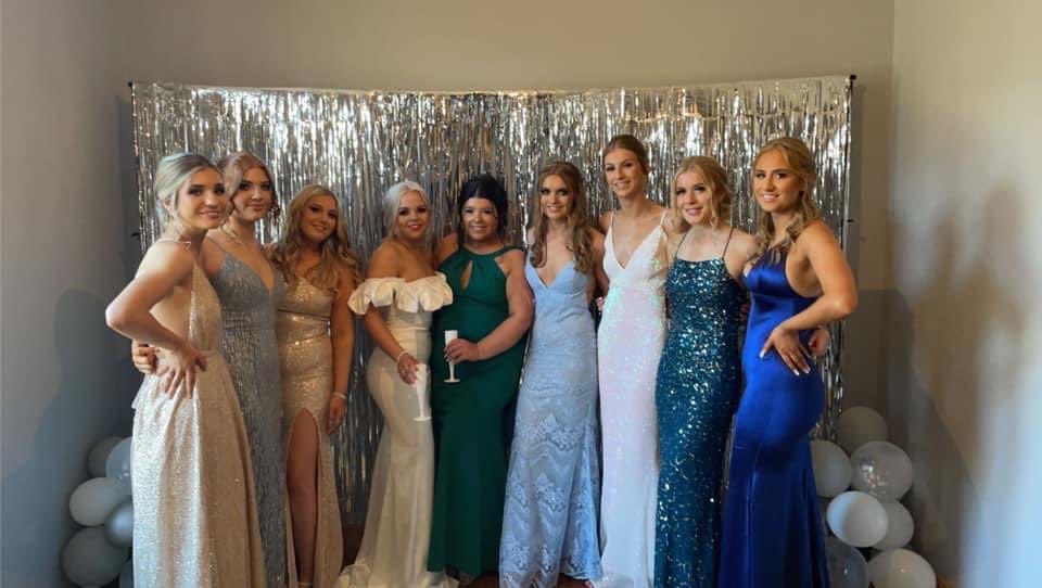 Happy Birthday Molly🥰🥰 finally 18 wooop!! Hopefully get a drink soon to celebrate🥂🥂 lotsa love xxxx <a href="/molllytaylor/">molly</a>