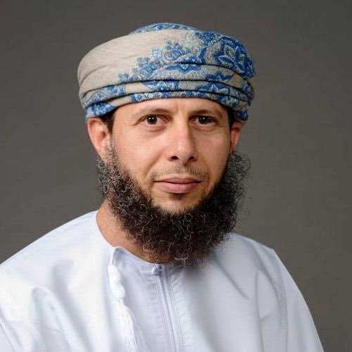 نبارك للدكتور ناصر بن مصبح بن حمدان الزيدي احد ابناء ولاية #ضنك  ، تعيينه نائباً لرئيس #جامعة_السلطان_قابوس للشؤون الادارية والمالية ، راجين له من الله العون والتوفيق ،،