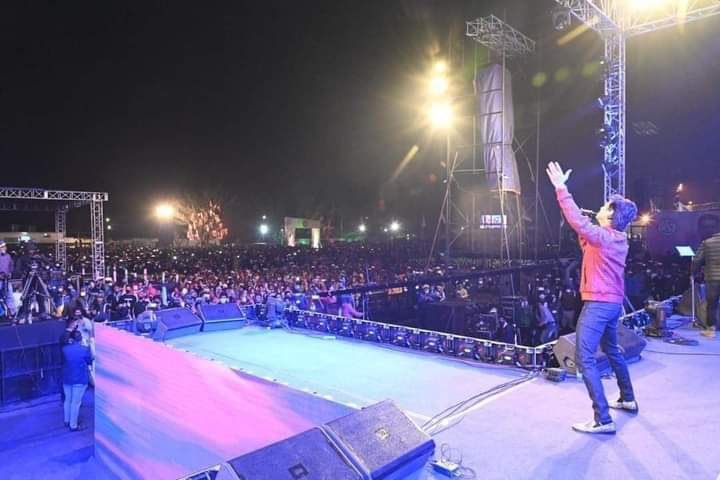 paulagnimitra1's tweet photo. On 1st Jan TMC ALL INDIA GEN SECY, YUVRAJ ABHISHEK organised a program in his constituency in BATA stadium with thousands in audience. 

And suddenly yesterday @abhishekaitc got enlightenment!! He said vote should be postponed.

Let’s 👏👏to the hypocrisy of the BANERGEEs’ https://t.co/syQce7LUPm