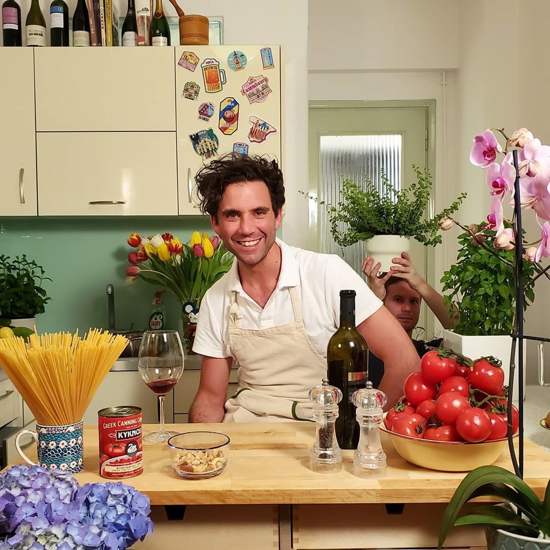 Glitternotyou_'s tweet photo. just want this to return SOOOOO badly :( #mika #cookingwithmika https://t.co/jKK11pmj7N