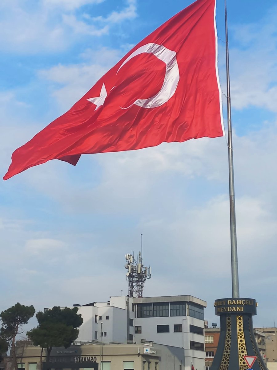 elifyilmaz27_'s tweet photo. Bu göğe yükselen bayrak bu Tanrı'nın ordusu 🇹🇷 https://t.co/UgK13yoozu