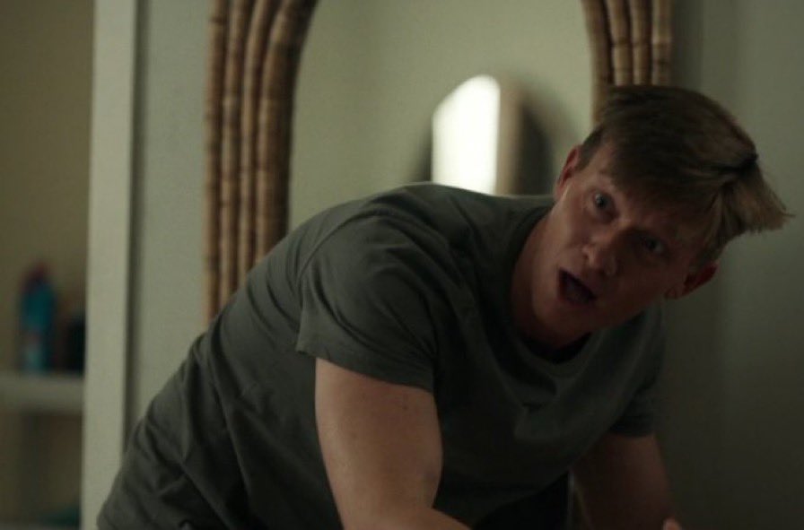 ggardengirl's tweet image. THERES NO BOOK CLUB??? #yellowjackets