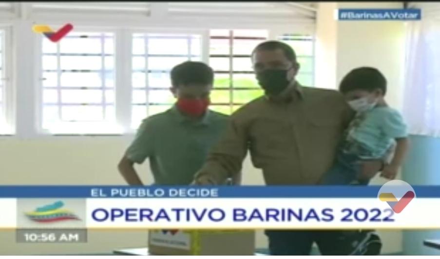 "Estamos haciendo un llamado a todas y todos los barineses para que ejerzan su derecho hoy porque la democracia se alimenta con el voto", <a href="/jaarreaza/">Jorge Arreaza M</a>.

#BarinasVotaPorArreaza