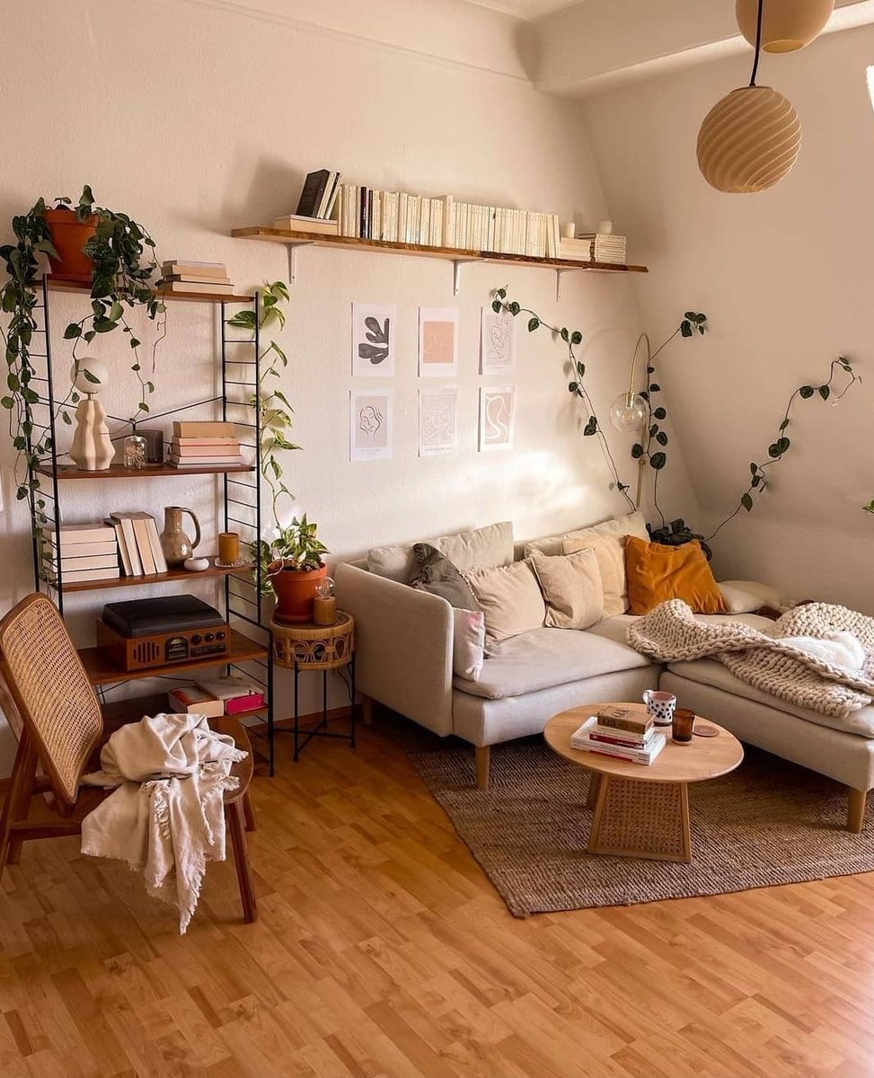 Loving this cozy home ❤️

📸 @evningcffee

.
#plantsmakepeoplehappy😊🌱🌷#bohemianinterior #bohemiandesign #bohemianlifestyle #bohemianlife #bohemiandecor #eclecticdecor #eclectichome #eclectichomemix #bohemianchic #bohoinspo #bohohomedecory