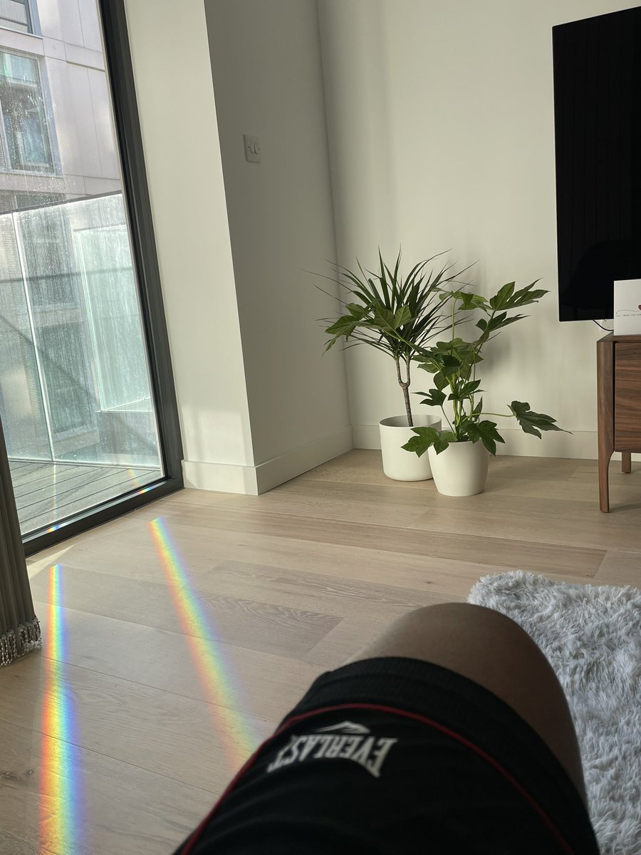 Femziy's tweet photo. My chill Sunday morning ☕️ https://t.co/EfYdHYcRwk