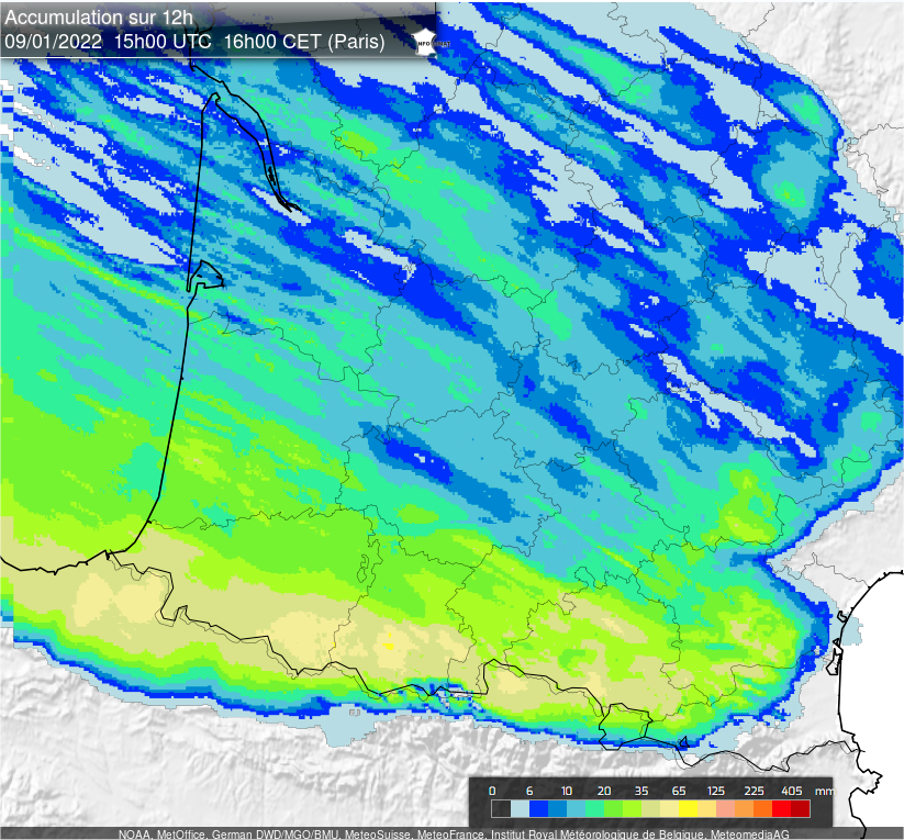 20 à 50 mm relevés depuis ce matin sur les #Pyrénées. Il neige pour le moment en moyenne montagne mais le redoux arrive par l'ouest.
Il est attendu jusqu'à 250 mm de pluie sur le relief des Pyrénées-Atlantiques à l'Ariège avec risque de crues majeures. Lame radar @infoclimat 