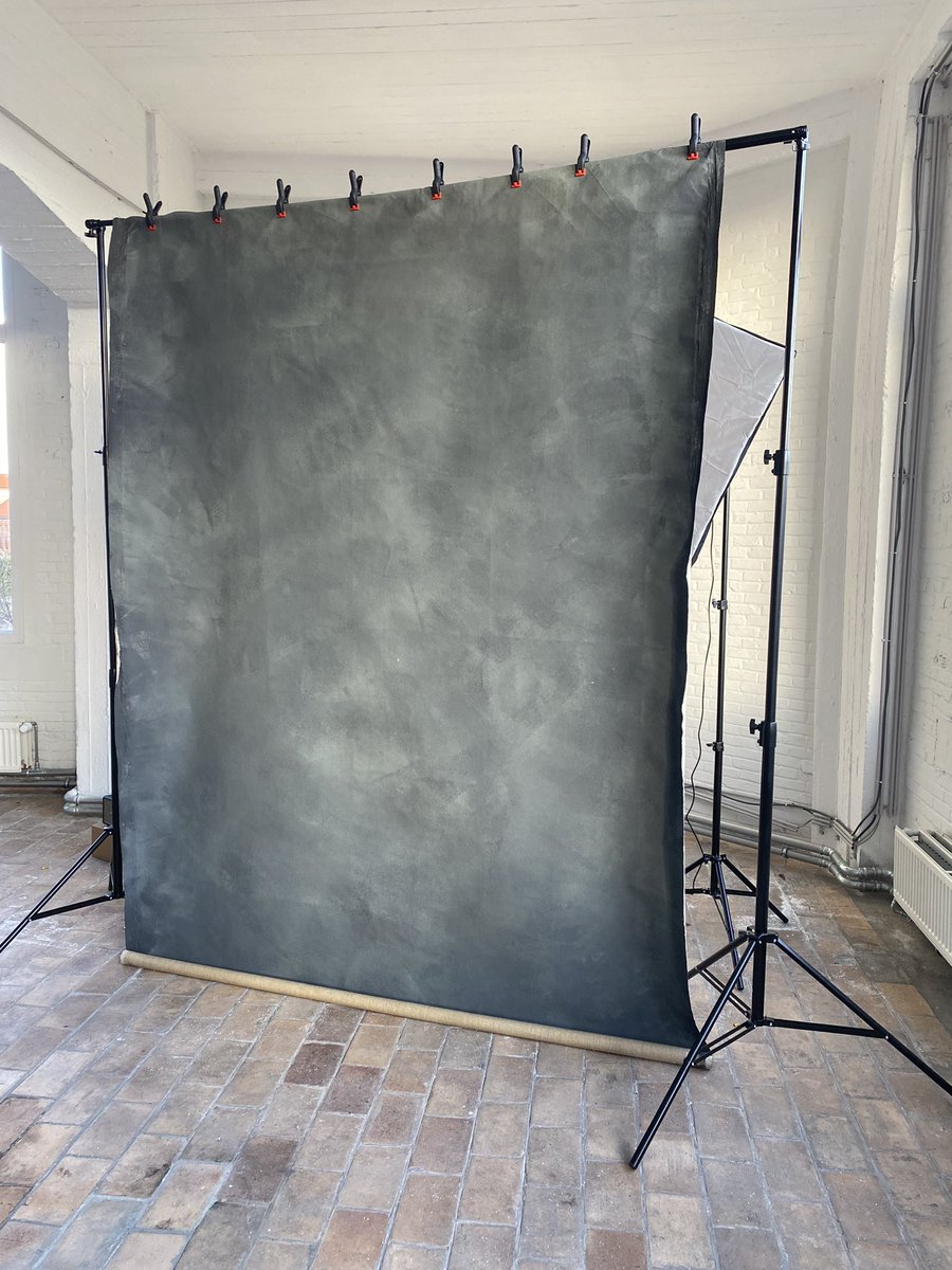 Achtergrond geschilderd voor in mijn studio. Best geslaagd, vind ik! 🤩