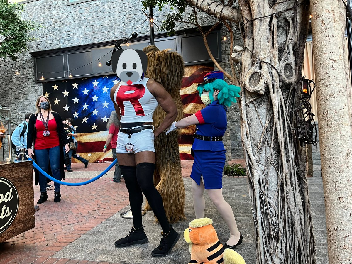 That time @jinothestray got busted by officer Jenny… with chubaka… with a crossbow… in front of an American flag mural… murrica https://t.co/wdDOBRh2eK