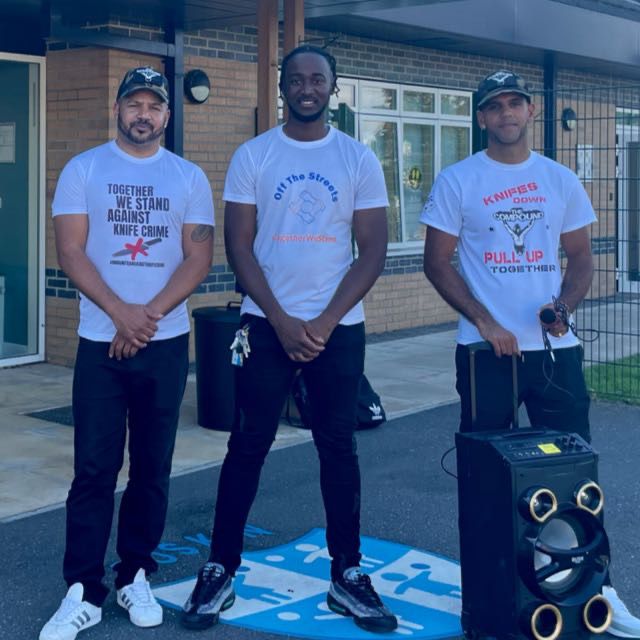 ThecompoundWell's tweet photo. Hi @Arsenal &amp; @adidas @IanWright0  We are a Youth Organisation that works across Nptonshire. We are commited to delivering Anti Knife crime initiatives to YP across our county. It would be a great to raise more awareness, if we could giveaway a couple of Shirts. #NoMoreRed ❤ https://t.co/2MVTBXYVbN