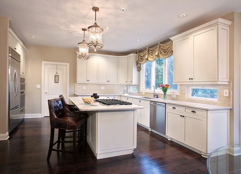 DMMatia's tweet photo. Wanting a bright and airy #kitchen? Here are some elements you can incorporate in your next #remodel.  https://t.co/BYfGRQmSIM https://t.co/LhncHcKifF