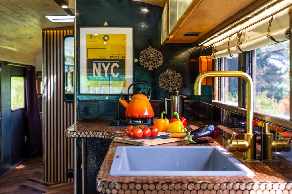 Back to school! New year, new term, new bag you got for Christmas? We know a particular school bus we fancy boarding this year, with space for up to 4 people in a serious level of comfort. #glamping

📍 Skoolie Stays, #Sussex
🔗 bit.ly/3BYqV5a