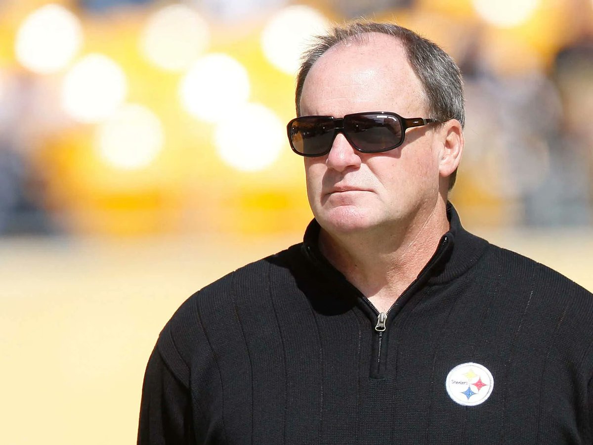 barstoolsports's tweet photo. End of Two Eras; Steelers GM Going Out With Big Ben https://t.co/CqNO2WpSLR https://t.co/NWrpZLruki