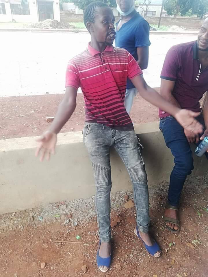 RobertoZambia's tweet image. Which story would you be telling your Wife / Girlfriend. How you ended up with those shoes?