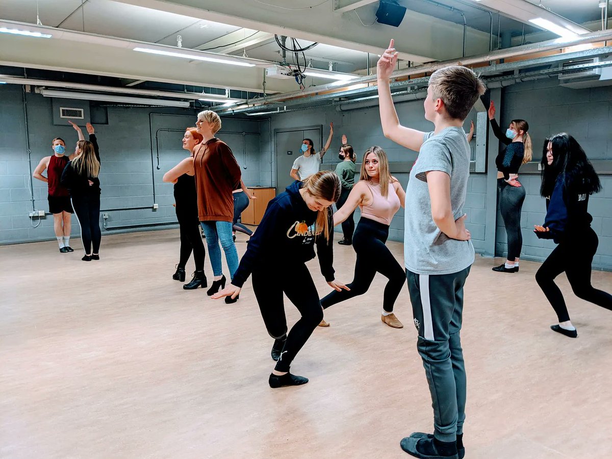 LIDOS_LEEDS's tweet image. Another successful full run completed as we put the finishing touches to our pantomime &apos;Cinderella&apos;

Not got your tickets yet?! Well what are you waiting for?! BOOK NOW! It&apos;s going to be a corker! 

@carriageworks_
21st - 29th January 2022
Tickets: bit.ly/CinderellaLIDOS