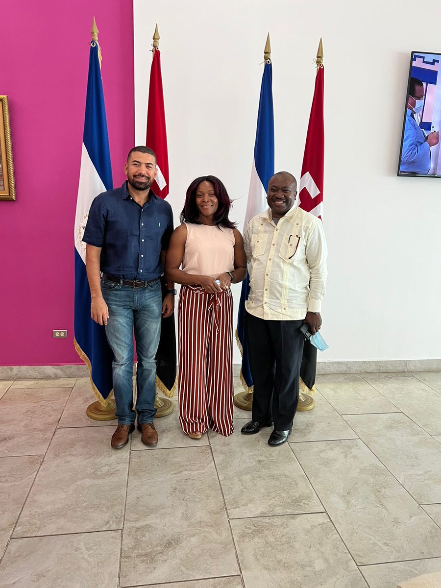 Delegaciones Diplomáticas del Mundo llegan a la Juramentación del Pueblo Presidente.

🔹Delegación de Guinea Ecuatorial 🇬🇶 en #Nicaragua 🇳🇮

#UnidosEnVictorias
#SomosPuebloPresidente