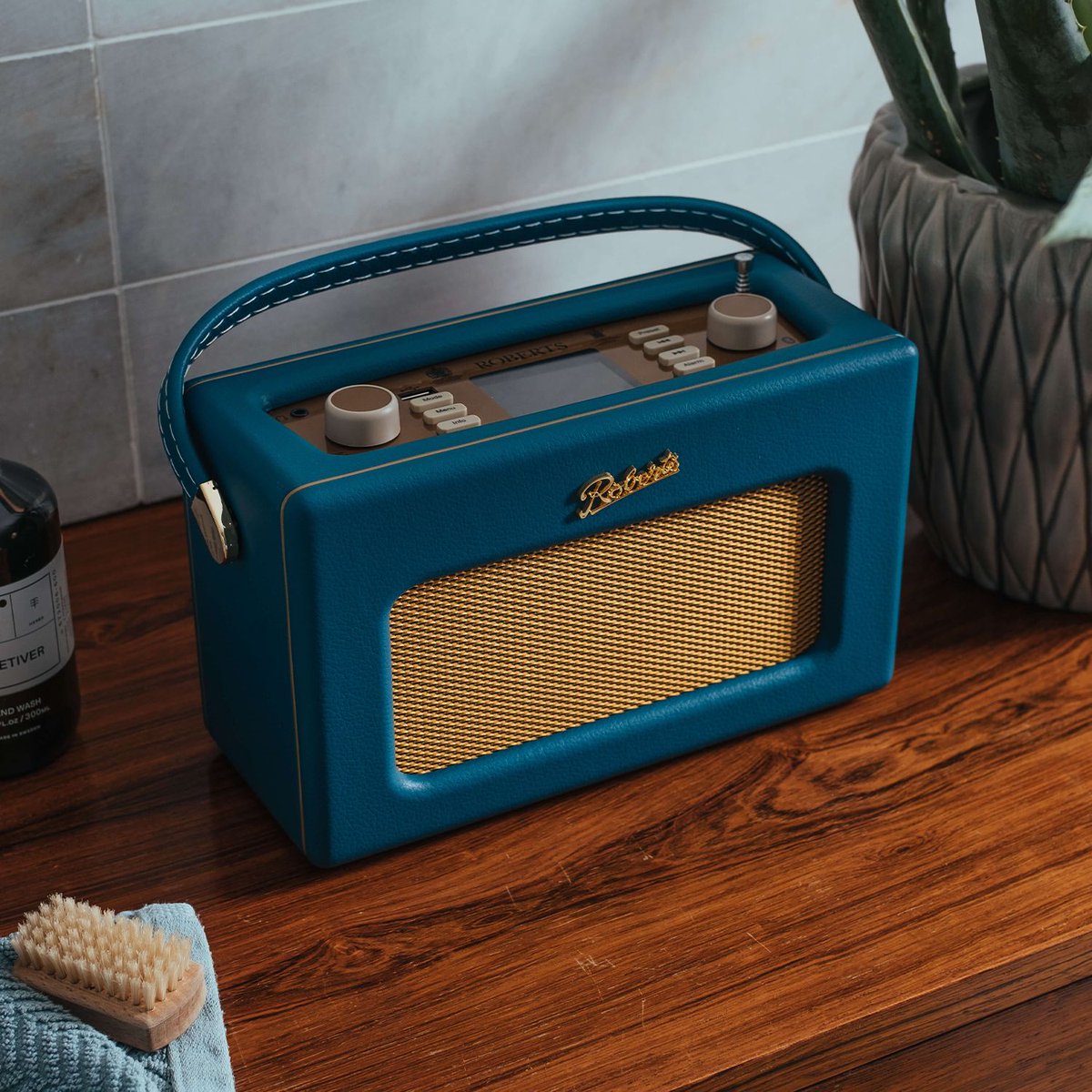 WrenKitchens's tweet photo. We’re giving away an iconic Roberts radio so you can cook along to your favourite songs. 🎶

To #WIN, like, share &amp; comment with the songs you’d put on your perfect cooking playlist.

*Competition closes 23:59 on 10/01/22. The winner will be contacted by @WrenKitchens*

#Giveaway https://t.co/XWplWd2p2Y