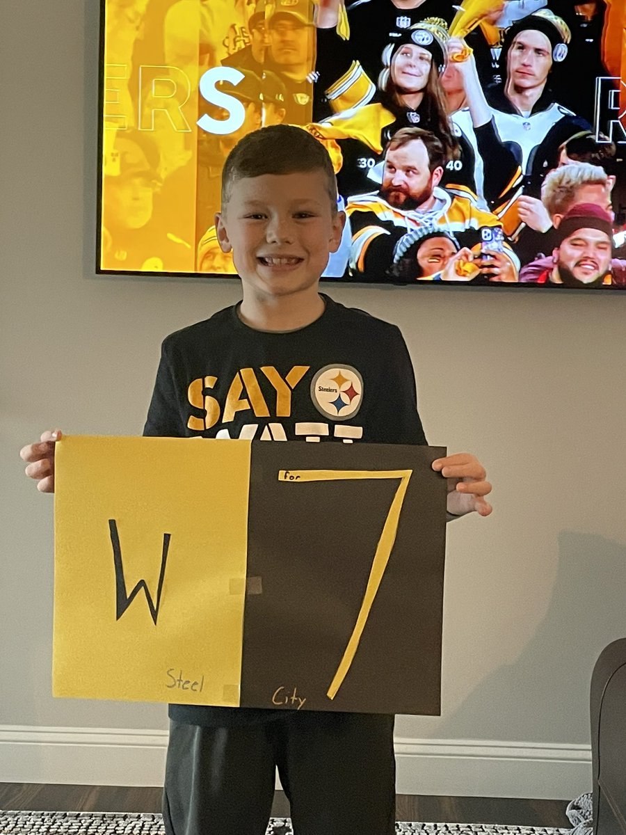 kyleelbin's tweet photo. @_BigBen7 @steelers Thank you Ben! The kiddo wanted me to send this https://t.co/cyaKrG2srl