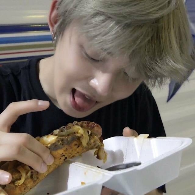 ‘ (@houryeonkook) on Twitter photo 