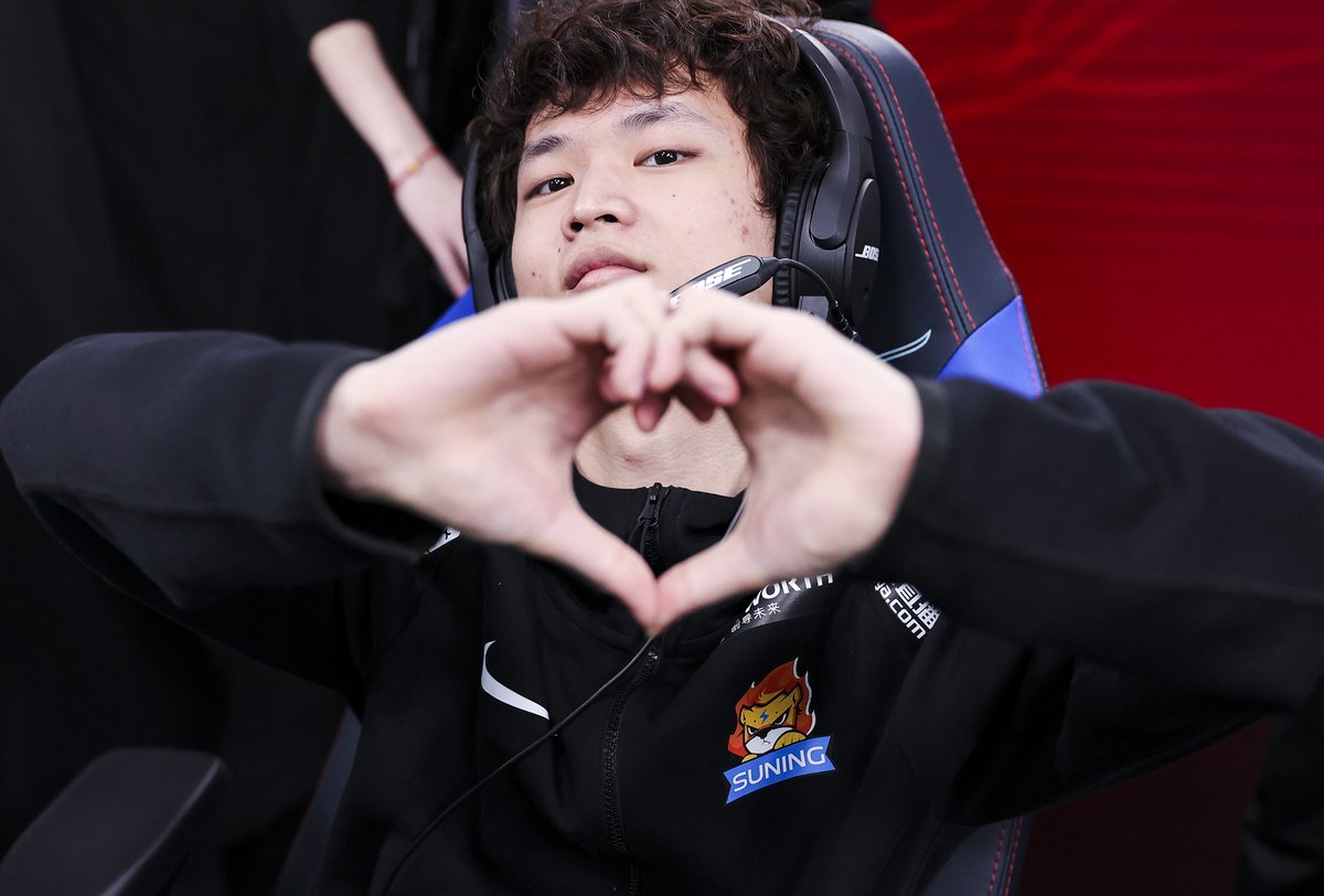 Zerotick tweet media