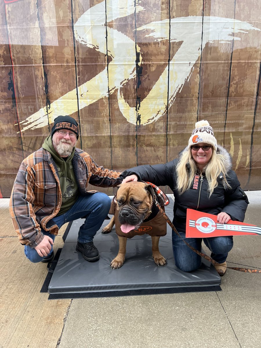 FostoriaCheer's tweet photo. @Browns Go Browns!!! https://t.co/zAAg1h7Yot