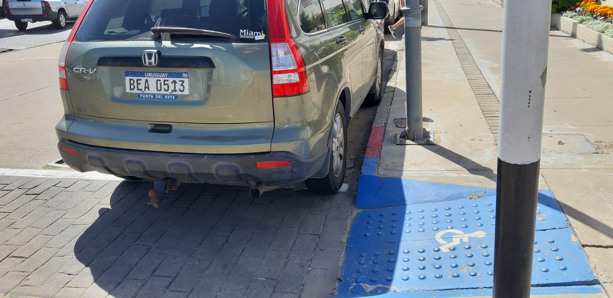 nefridio's tweet photo. El respeto queda en casa...😒 https://t.co/00tTh16Xy5