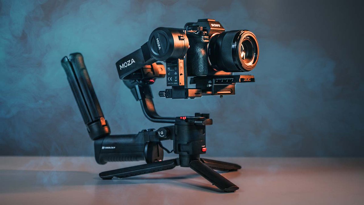 olittleboy3's tweet photo. MOZA AirCross 3 Review and Test https://t.co/gYVaQgiarO via @YouTube https://t.co/UGk2AFJ1Fe