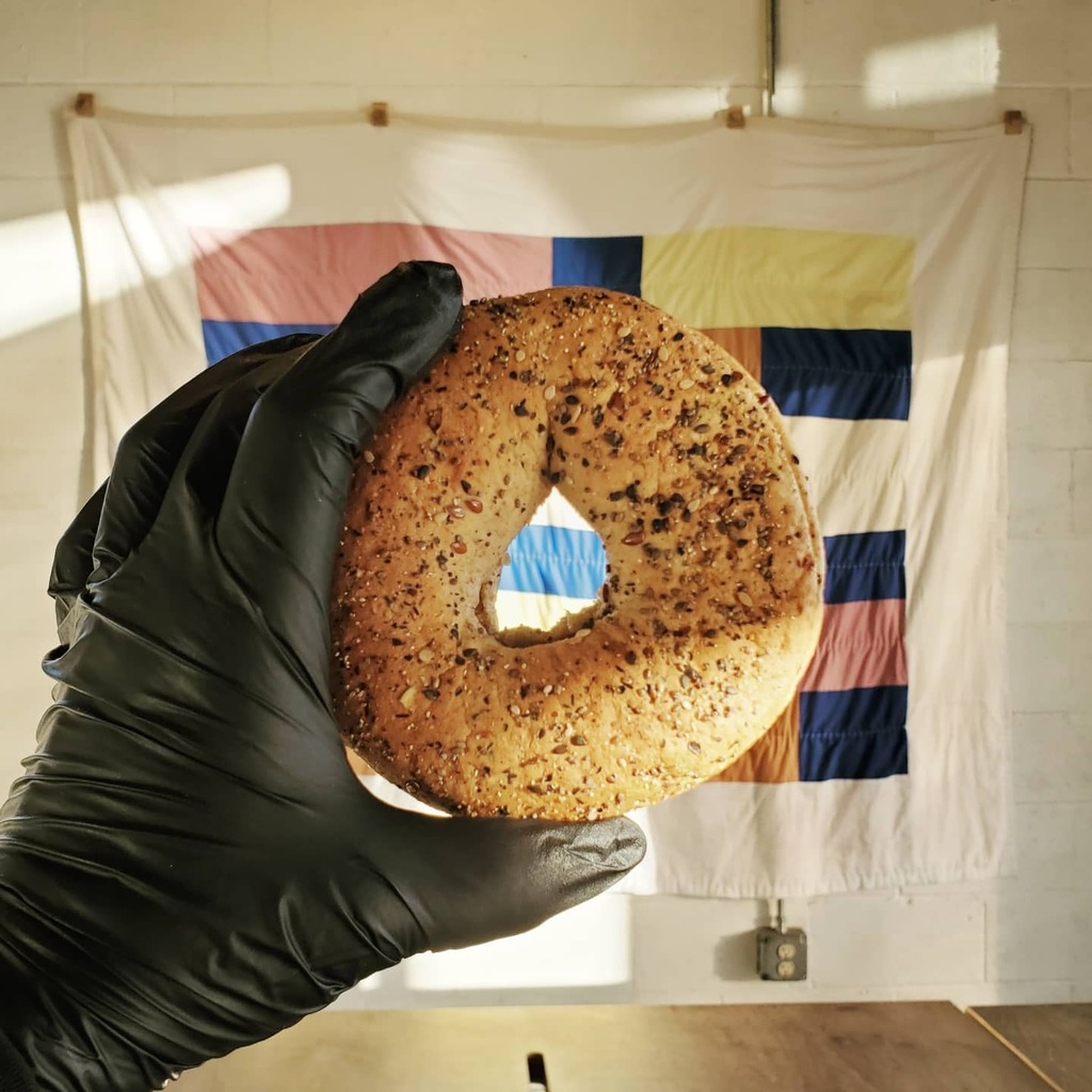 This Sunday is brought to you by - Bagels &amp; Qulits 🥯 Enjoy ☀️ instagr.am/p/CYhQohduQLr/