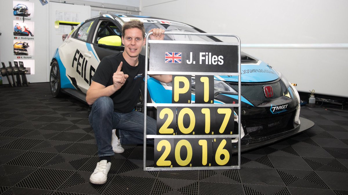 JASMotorsport's tweet image. Happy birthday to former JAS Development Driver, three-time TCR champion and 16-time race winner in Honda Civic Type R TCRs; @JoshFiles  🎁🎂🎉