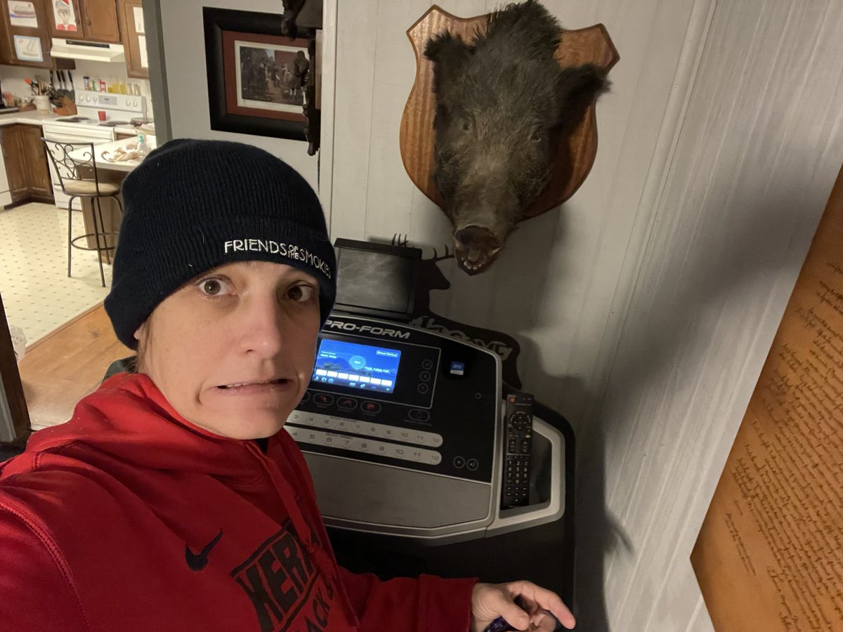 Liv_4_MMA's tweet photo. I get to stare at this the whole time I’m on the treadmill. 😂
#Phoenix #PhoenixAtHome #Hog #HogWild #WildHog #Boar #Razorback #Treadmill #Dreadmill #Oink #FightCamp https://t.co/m75DiD232l