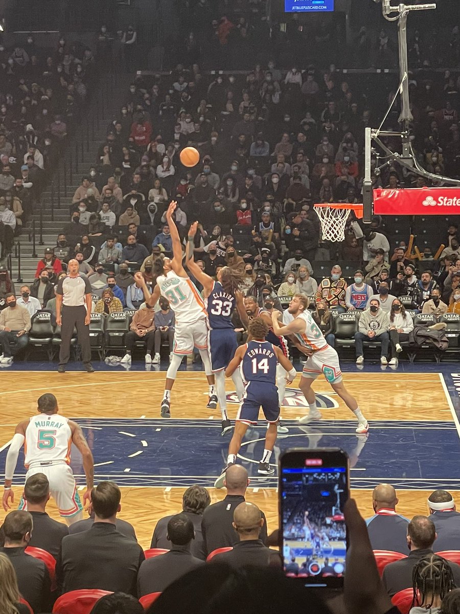 StephanieWei's tweet image. So much fun being back at a sporting event!! 

Not gonna lie, I’m a little nervous about being indoors with this many people, but nice to see live sports for the first time in a while. 

#gonets