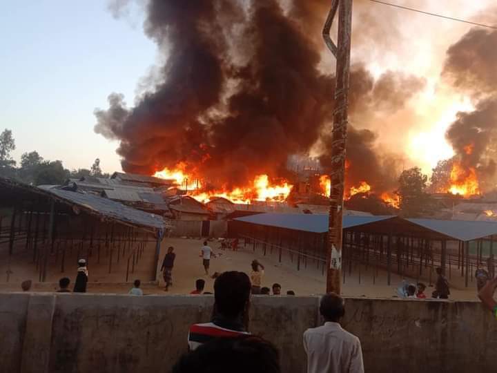 RYMgMgSa's tweet photo. #Fire incident again at ( Shofiullah Khata, Camp -16, Block B-1,2,3 ) in Rohingya Refugee Camp Cox's Bazar Bangladesh.
#Camp16
#Shafiullakata
#Rohingya
#Camp https://t.co/TtdTtWYIzG