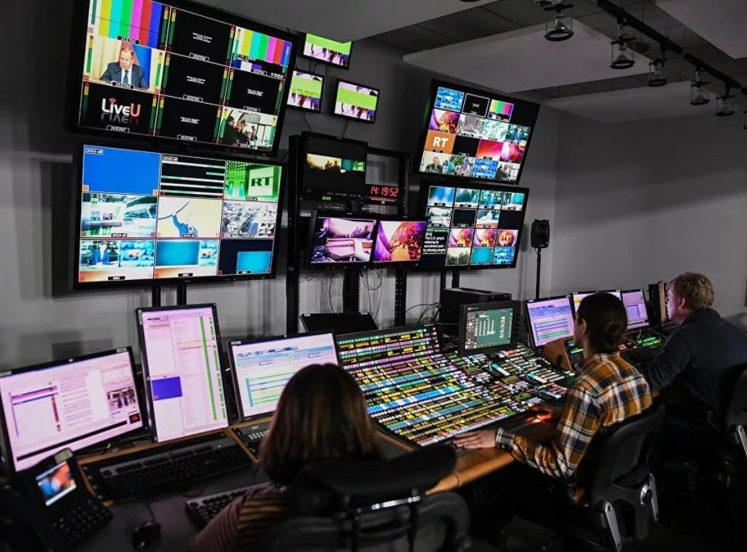 телевидение. телевизионные сети. аппаратная телевидения. телевидение. американский канал новостей.