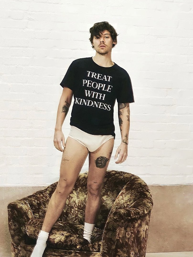 theharrylibrary's tweet photo. https://t.co/ZYaIE8JdC8
