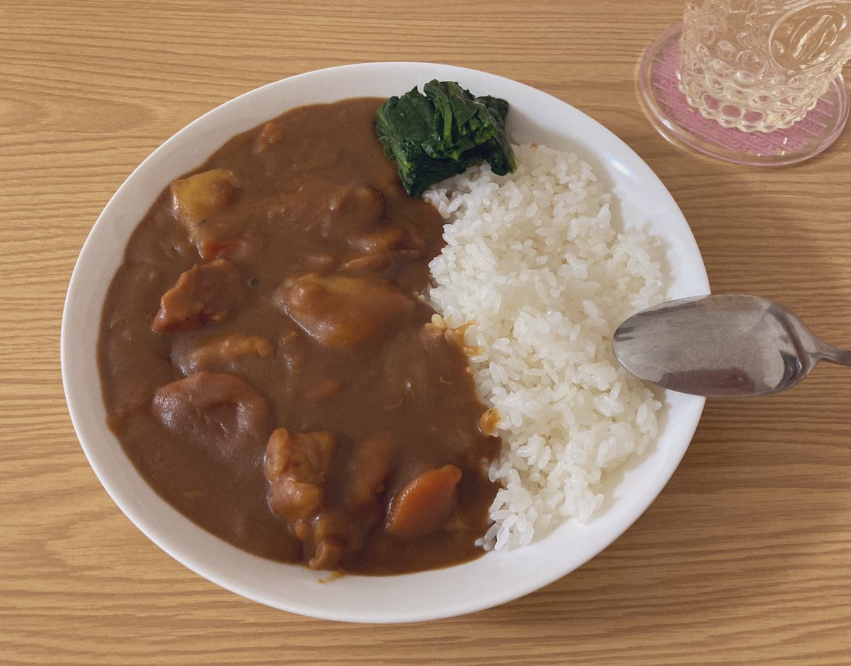 YOKO40200305's tweet photo. 1月10日②

☆YOKOさん家の晩御飯☆

カレー/ほうれん草(トッピング)

#MissBouquet 
#ミクチャ　
#松花堂ウエディング
#晩御飯　#カレ��　#トッピング https://t.co/ah64KngvaP