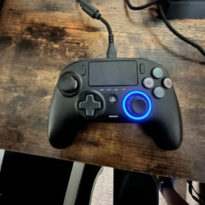 HolsendolphTv's tweet photo. #ControllerPorn 😌 https://t.co/fq0Xc8EhUF