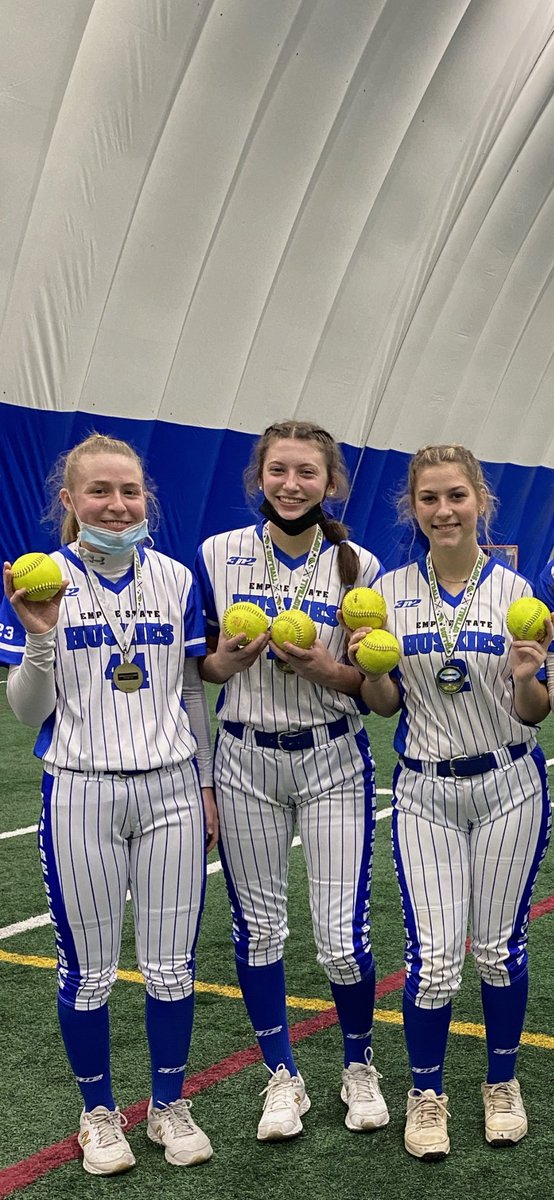 DINGER ALERT !!  Congratulations to <a href="/CaliDelawder/">Cali_DeLawder</a> on hitting 3💣💣💣s today and <a href="/DodigMaddy/">Maddy Dodig</a> on hitting 2 💣💣s today and <a href="/MaryMikalsen/">Mary Mikalsen</a> hitting a 💣 today ! Great job ladies ! Go Huskies ! <a href="/state_16u/">Empire State Huskies 16u National</a> <a href="/EStateHuskies/">Empire State Huskies</a> <a href="/Ringor/">RINGOR</a> <a href="/CoachJoeHuskies/">Joe Porcelli</a> <a href="/FastPitchNet/">Fastpitch Network</a> @Los_Stuff <a href="/3N2TeamClutch/">3N2TeamClutch</a>