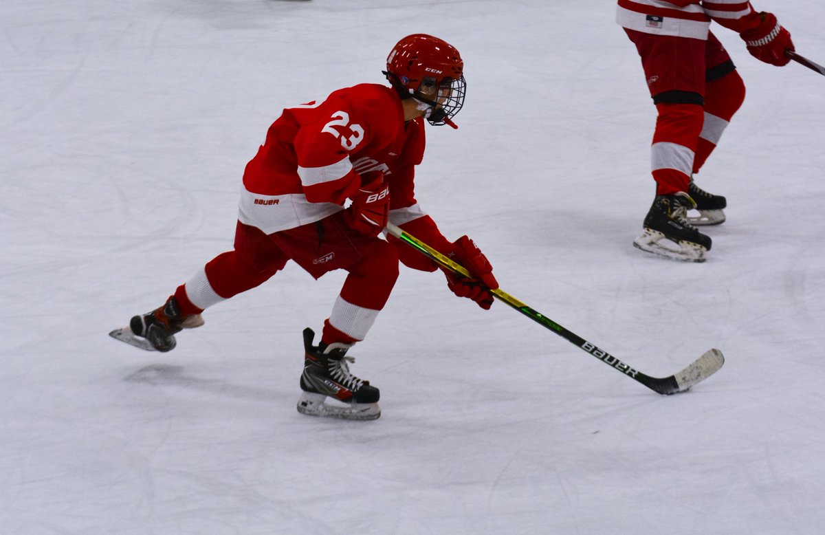Big 2-0 win for the BIG RED HOCKEY JV team today against Medfield. Great job boys!

🚨 #27 Eli St. Lawrence
🚨 #23 Jake Santucci
🍏 #25 Thomas Hickey

🍩 #1 Nate Kelly

#GoBigRed