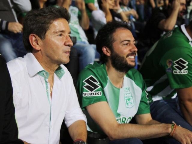 mateocardonah's tweet photo. El alcalde de Medellín que trata de cartel y mafia, a los empresarios, es aliado y amigo de Luis Pérez, el mismo ‘señor’ al que se refieren en este artículo por posibles vínculos con la bacrim La Oficina. Tiene los conceptos bien trocados @QuinteroCalle

https://t.co/da4w3gdszR https://t.co/X2Gq1emU05