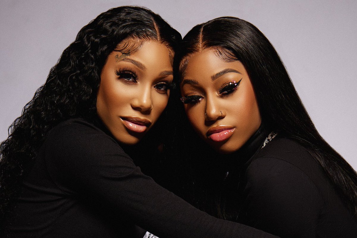 TheAlexHudson_'s tweet photo. The focus was hair, but the models had a different chemistry 🧪
——
Models: @Ladiiscorpio_ x @JakiaaDesiree
Photo/Retouch: @SirSirius_
——
#hudshotit #hudtouch #photopablo #hudsonempire #hudson #kinghudson #dallasphotographer #photographers #DallasTX https://t.co/4gkJs96FXk