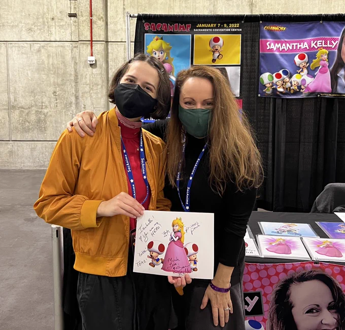had so much fun helping oit at sacanime this year!!! but i am Especially Hyped About meeting @SamanthaKellyP2 !!!! truly an epic swag moment.. 