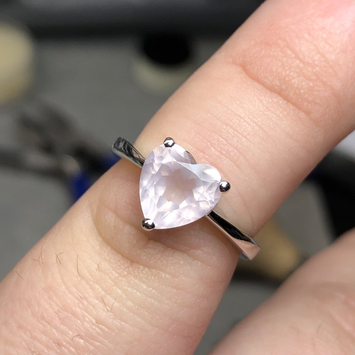 lukeylux's tweet photo. Rose Quartz is the perfect engagement ring stone 🌹✨

Rose Quartz Sweetheart in sterling silver 🌟 https://t.co/eQsbocwvB5