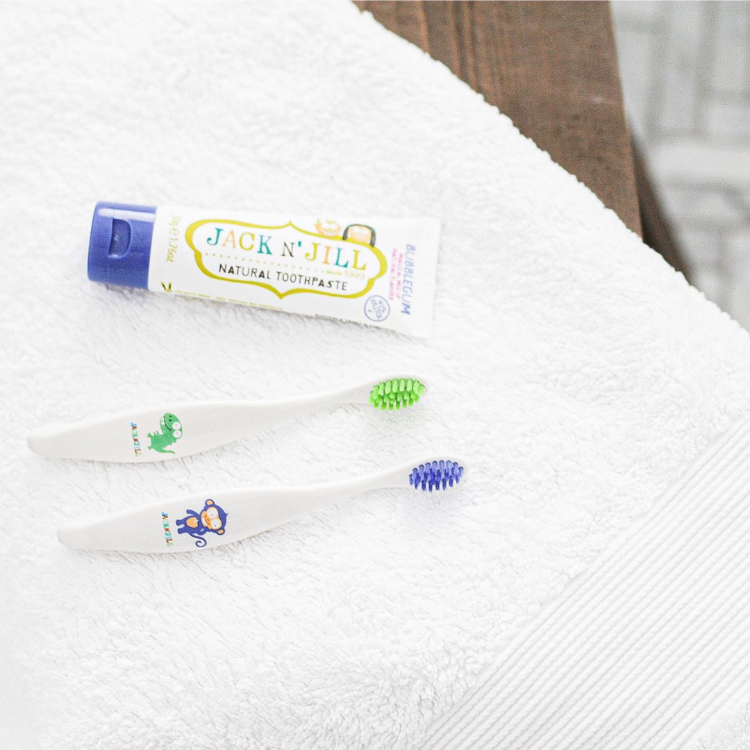 jacknjill's tweet image. We added some colour to our Jack N' Jill Kids Biodegradable Toothbrush range! Our Biodegradable Toothbrushes are made from Corn Starch which means they are compostable and will break down in soil over time!
#JnJkids #Firstteeth #kidstoothbrush #safeandfun #kidsteeth
#motherhood