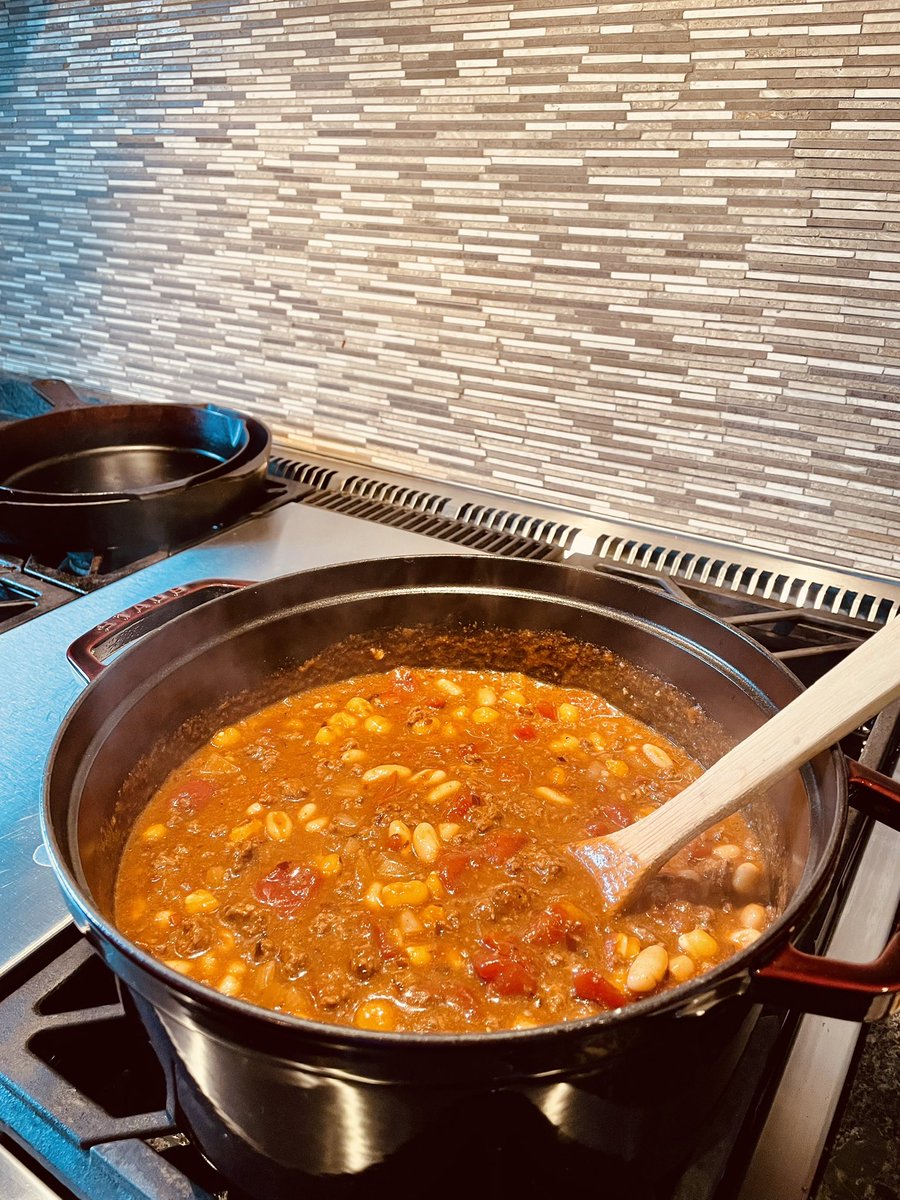prescottsanders's tweet photo. First pot of chili for 2022. 🌶 https://t.co/sPDLPFuHl4